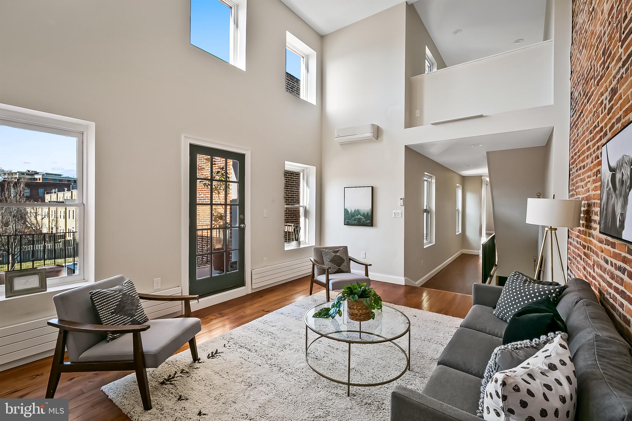 WASHINGTON HILL - Residential