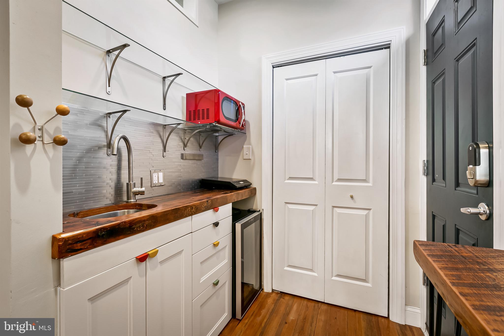 WASHINGTON HILL - Residential