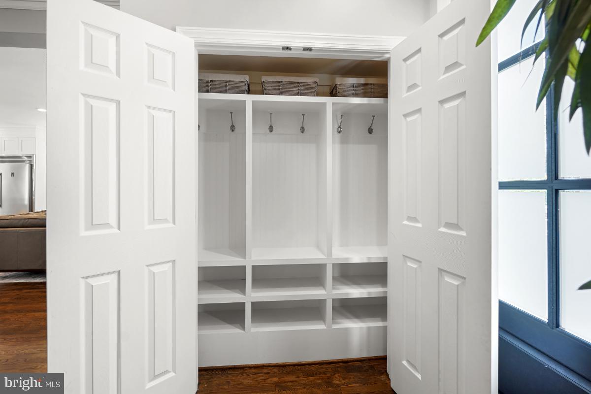 AYRLAWN - Residential