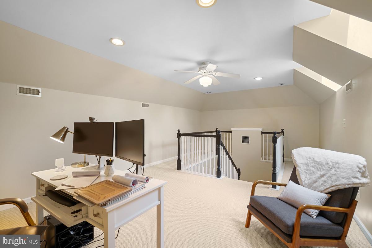 AYRLAWN - Residential