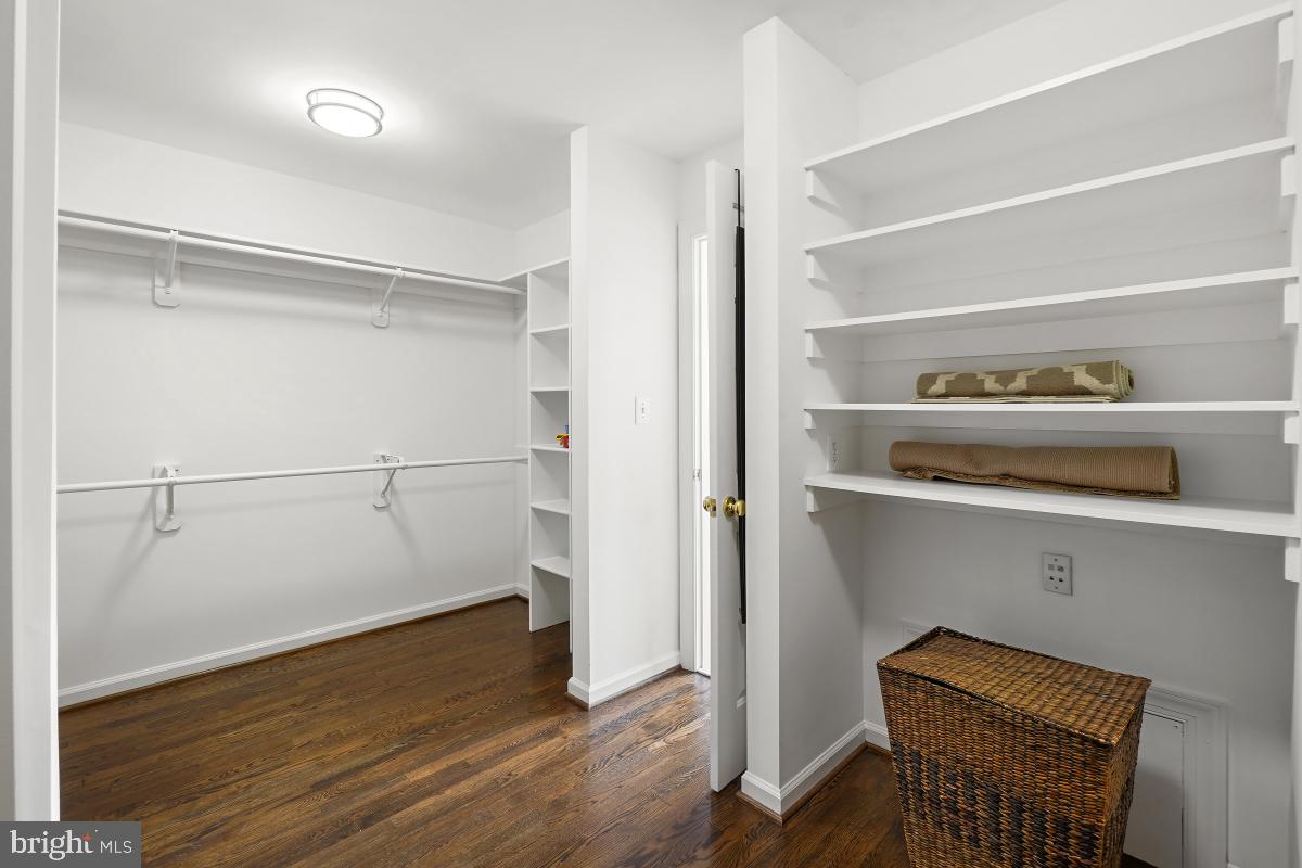 AYRLAWN - Residential