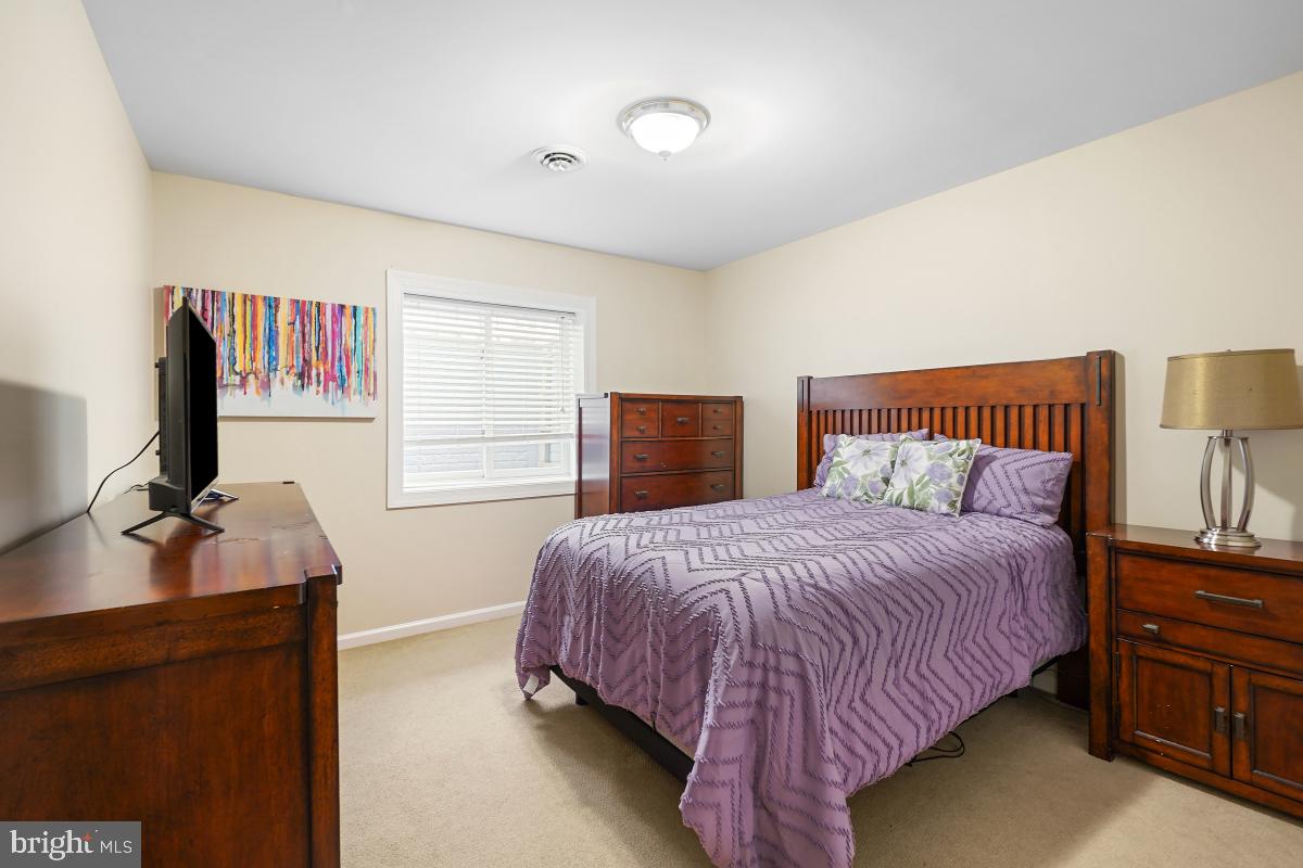 AYRLAWN - Residential