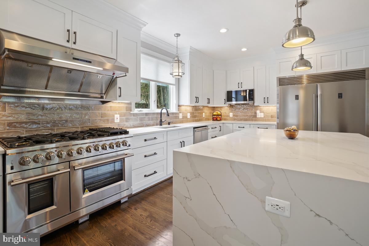 AYRLAWN - Residential