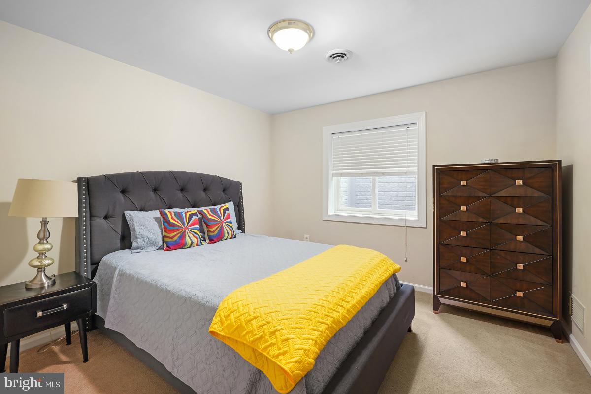 AYRLAWN - Residential