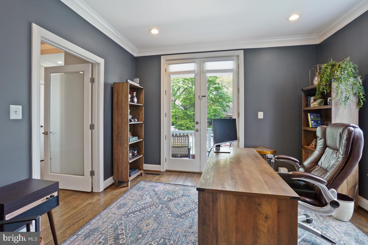 AYRLAWN - Residential