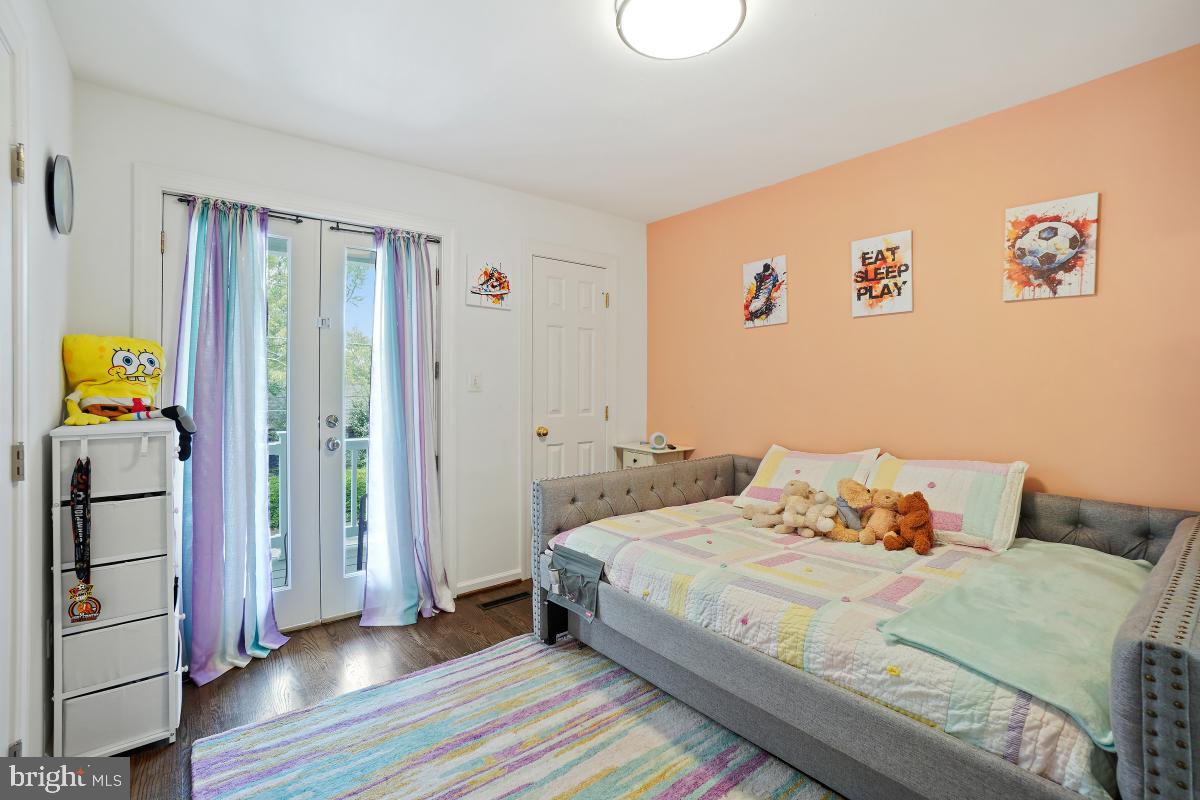 AYRLAWN - Residential