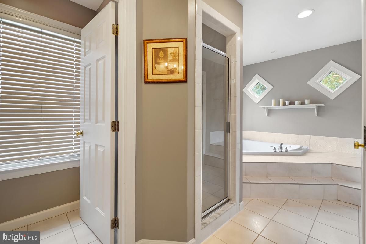 AYRLAWN - Residential