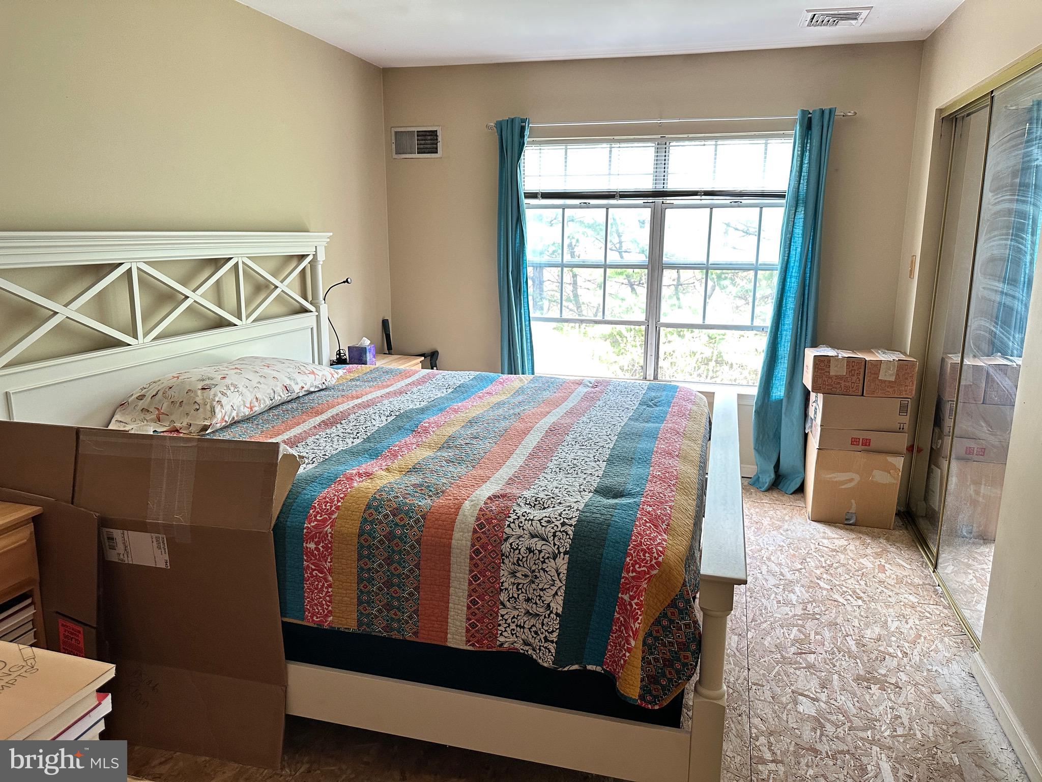 GRANDVIEW CHASE - Residential