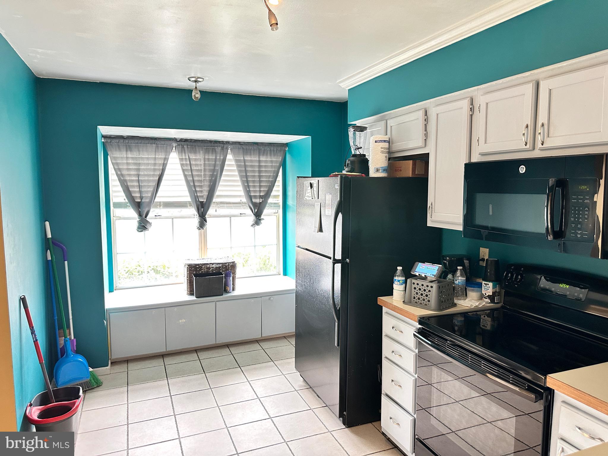 GRANDVIEW CHASE - Residential