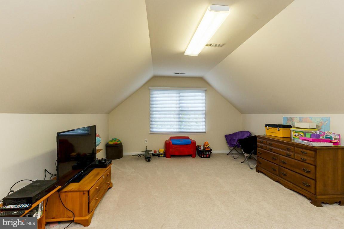 KINGSWOOD - Residential