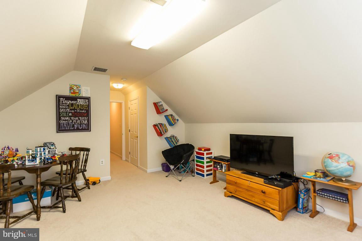 KINGSWOOD - Residential