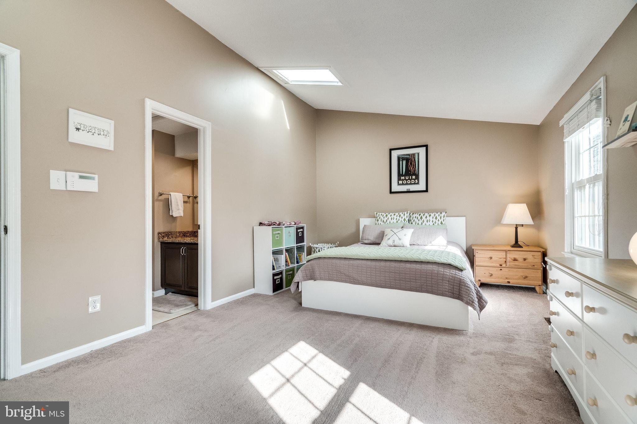 CAMERON KNOLLS - Residential