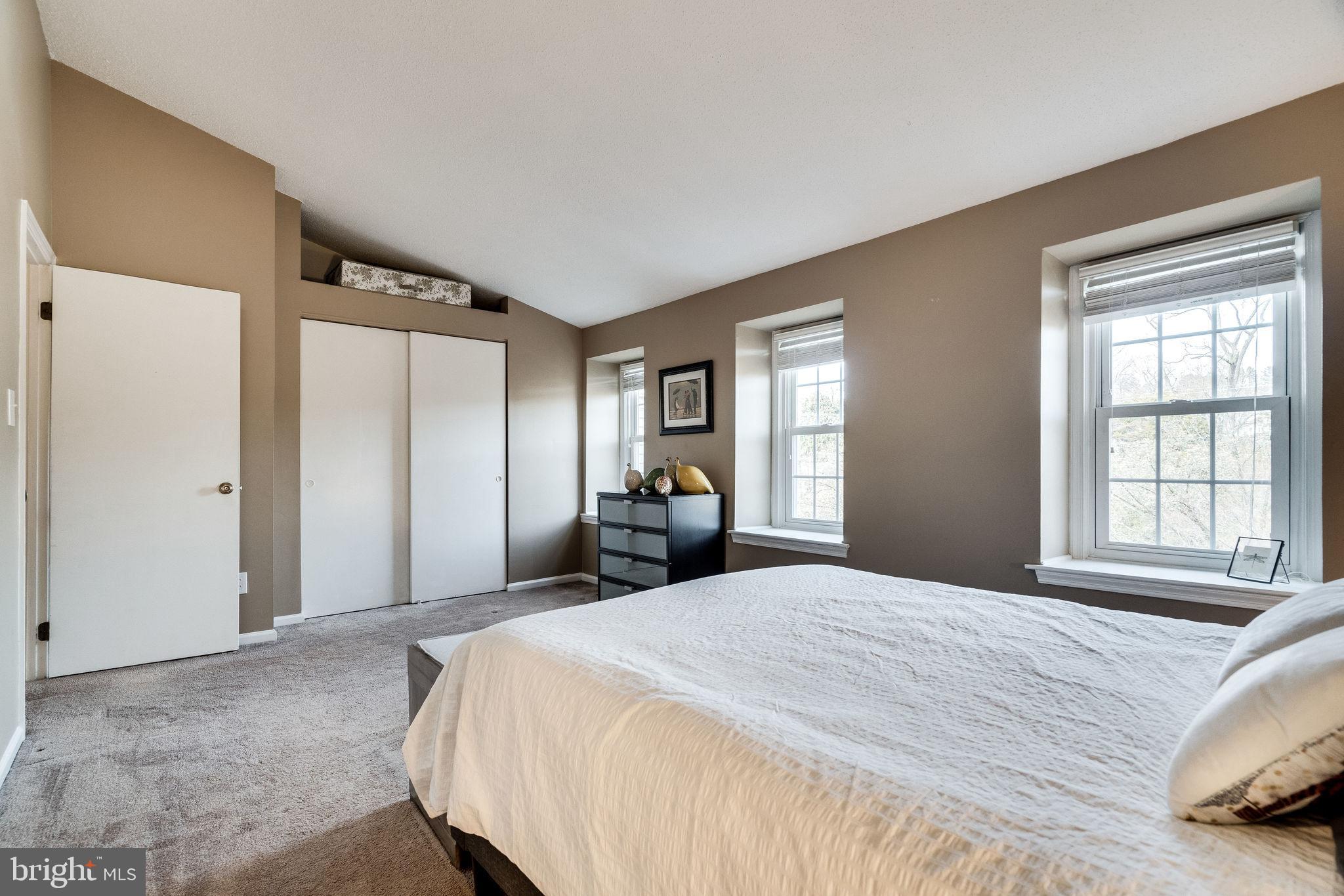 CAMERON KNOLLS - Residential