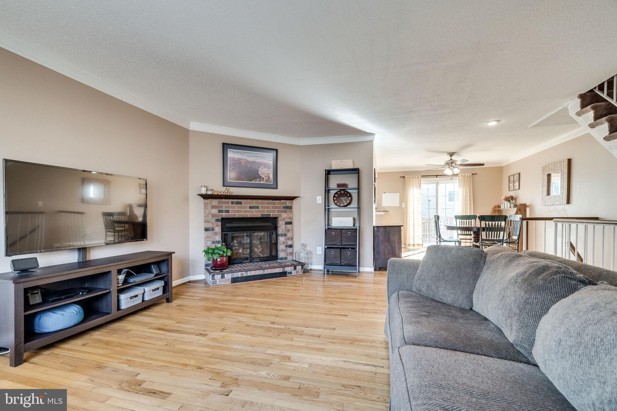 CAMERON KNOLLS - Residential