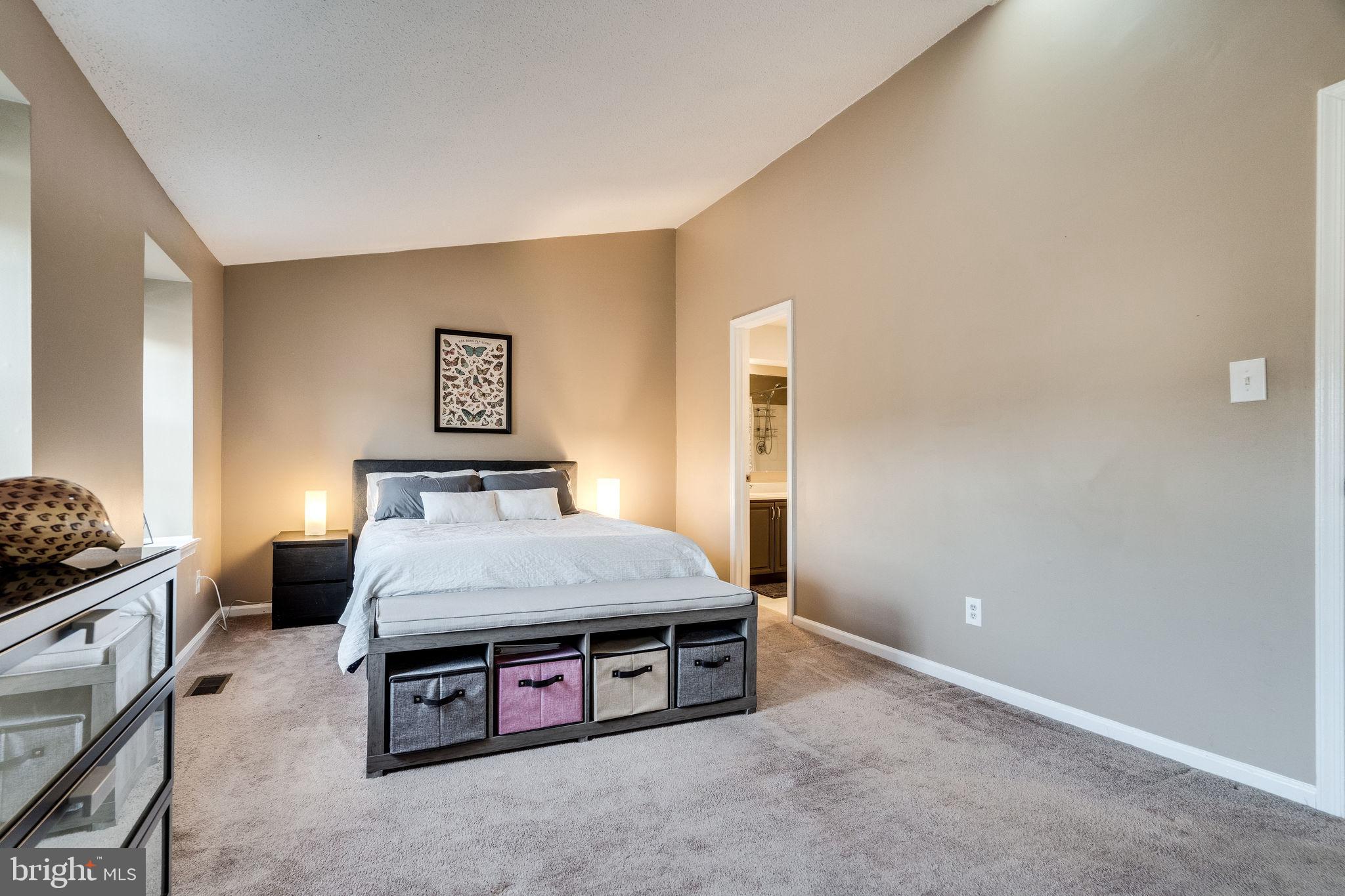 CAMERON KNOLLS - Residential