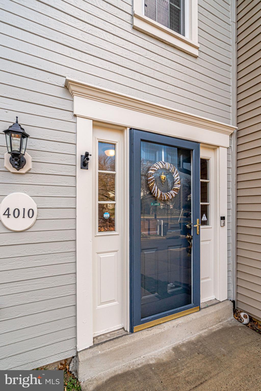 CAMERON KNOLLS - Residential