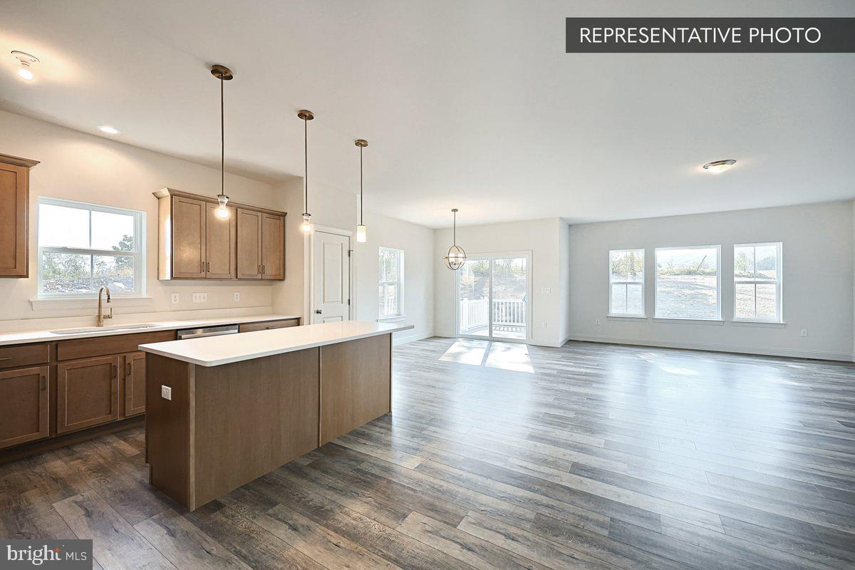 MEADOWBROOK - Residential