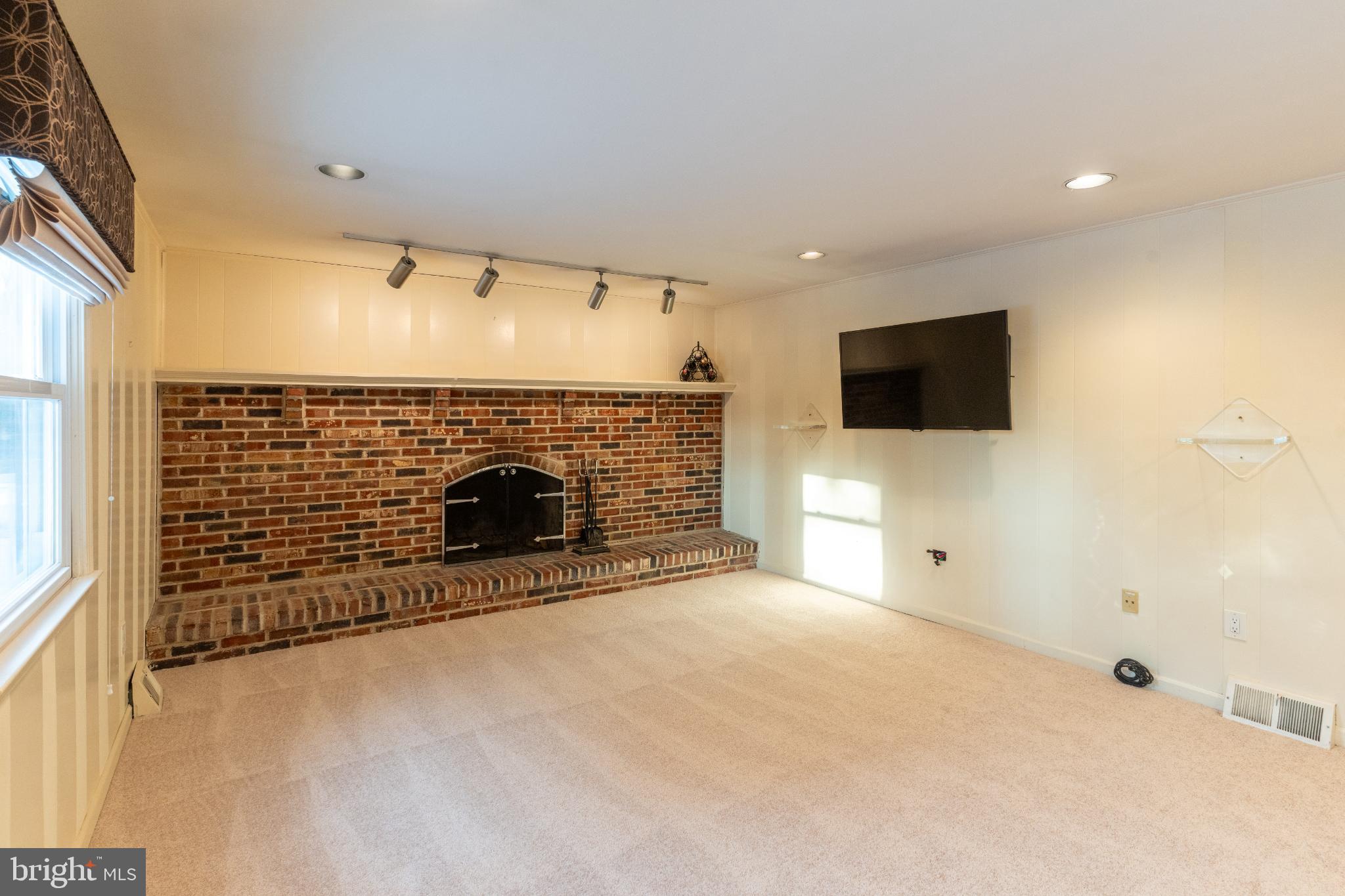 WOODLYN WEST - Residential