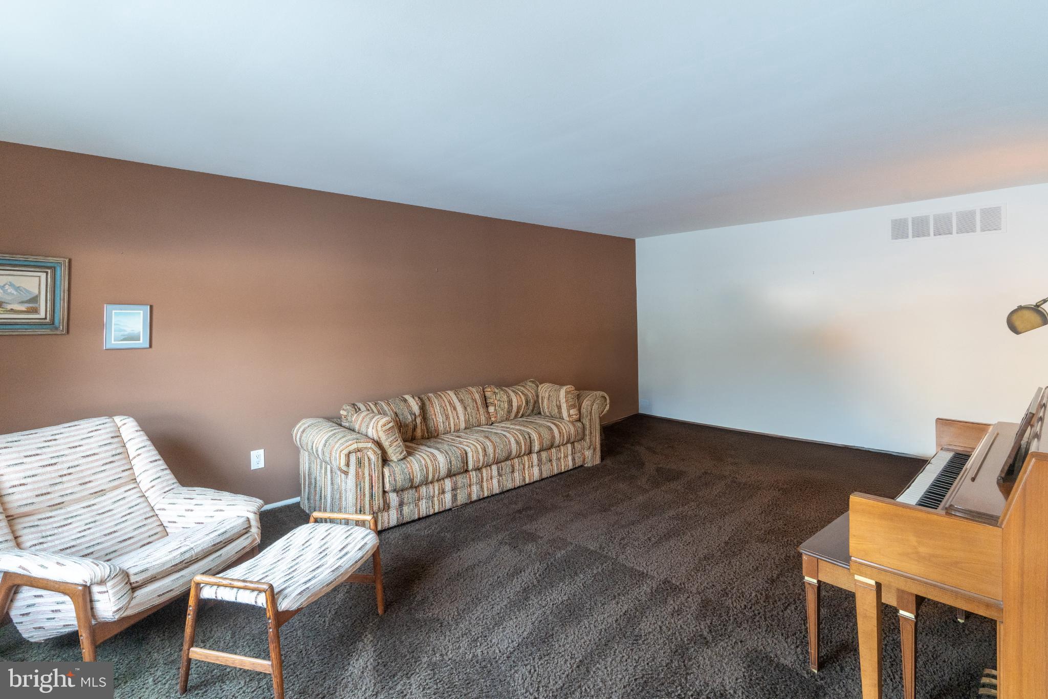 WOODLYN WEST - Residential