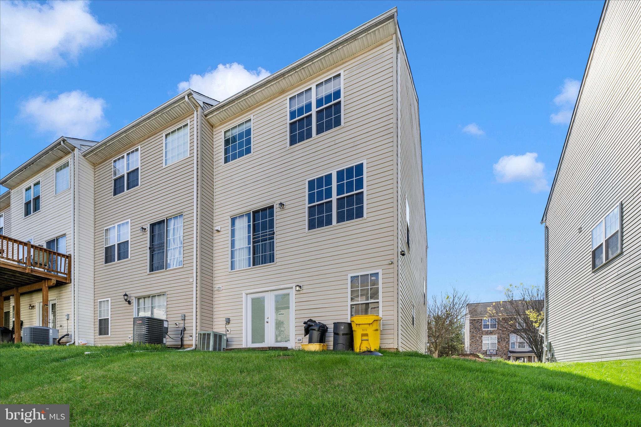 RUSSETT - Residential