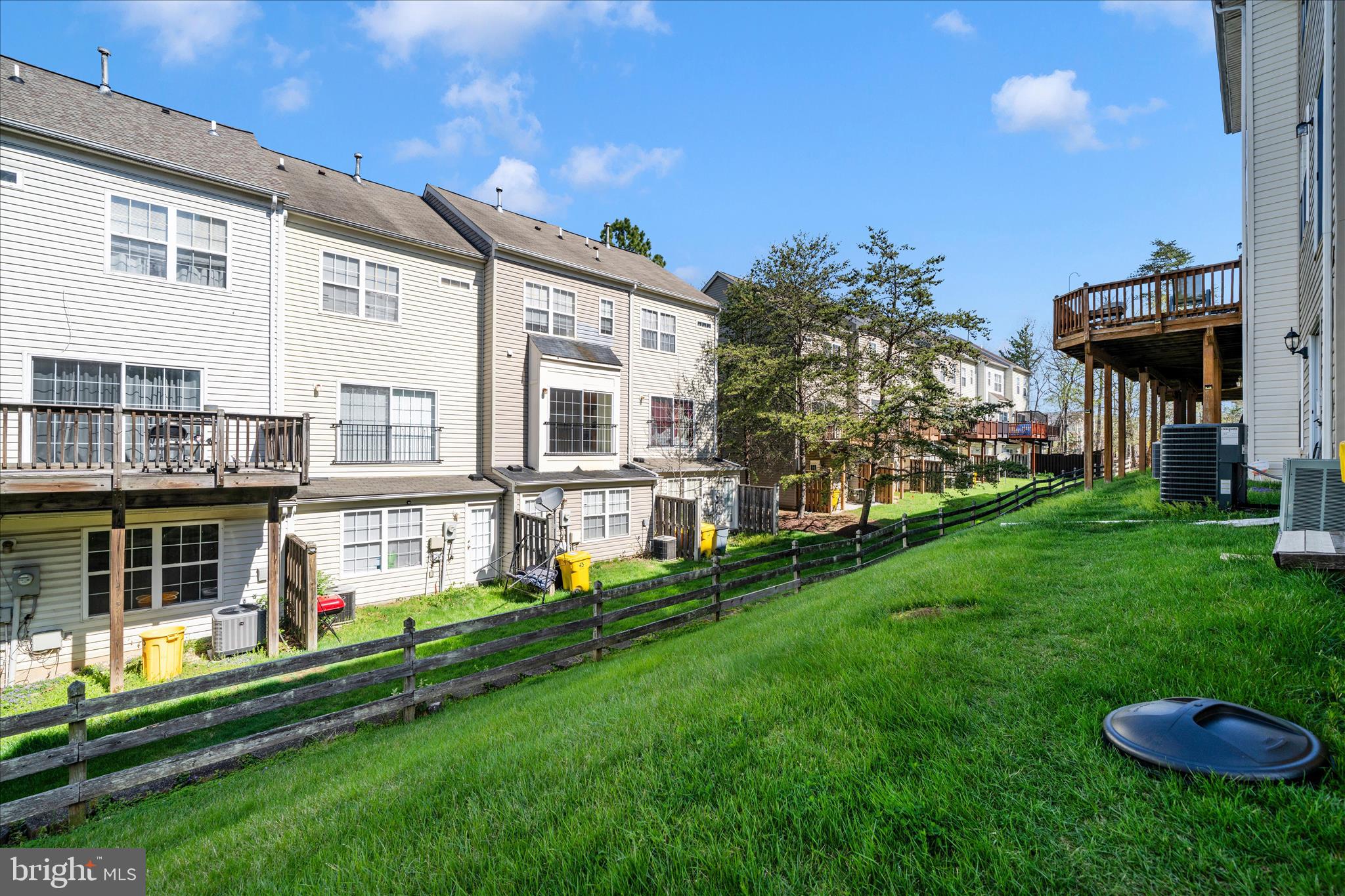 RUSSETT - Residential