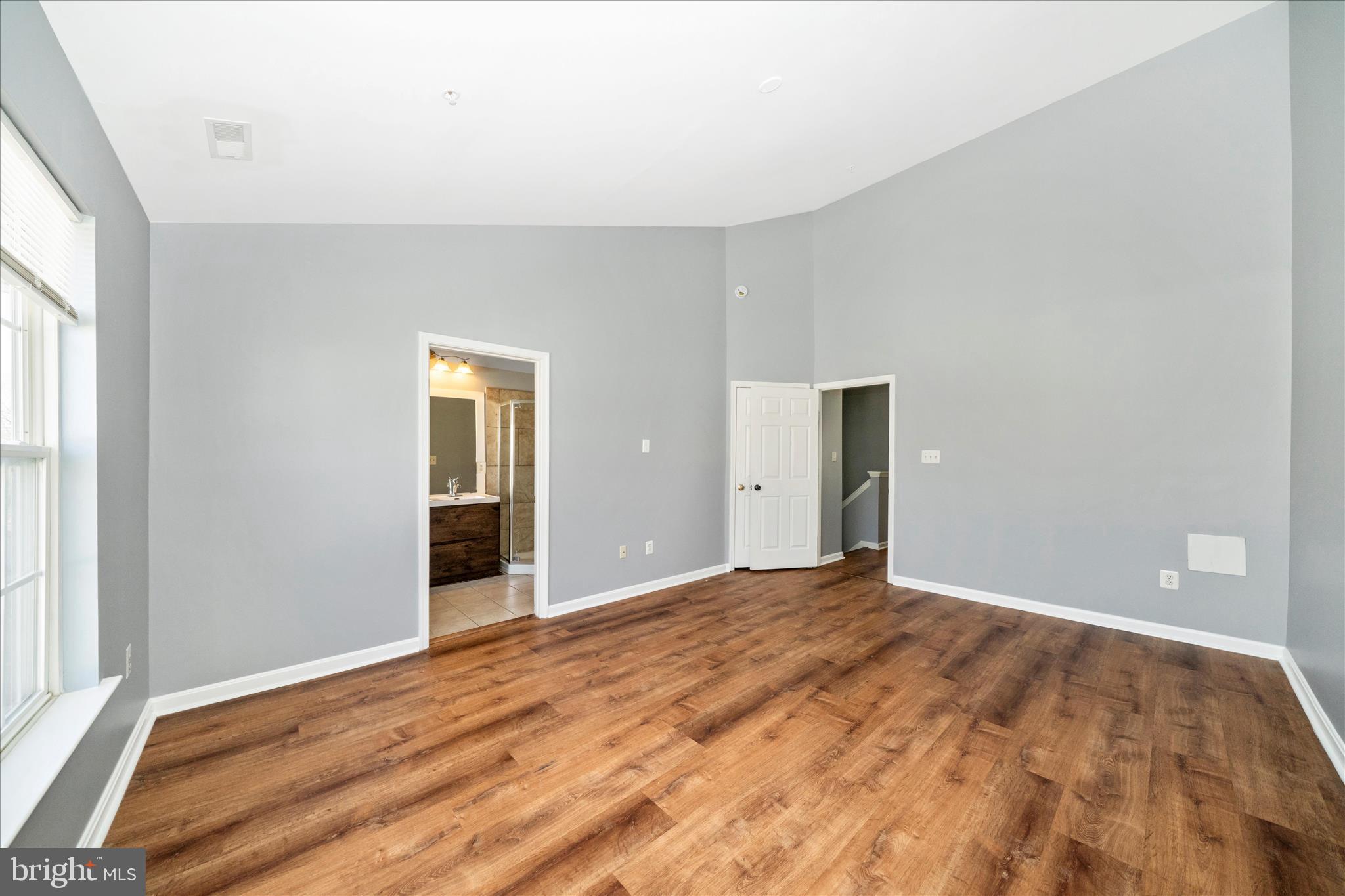 RUSSETT - Residential