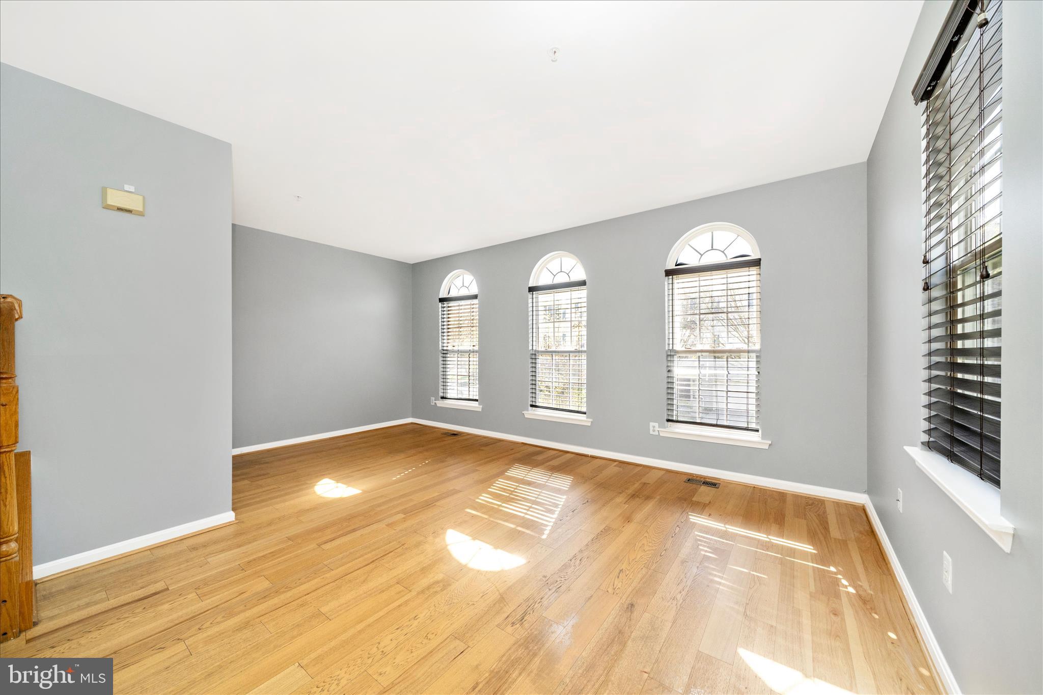 RUSSETT - Residential