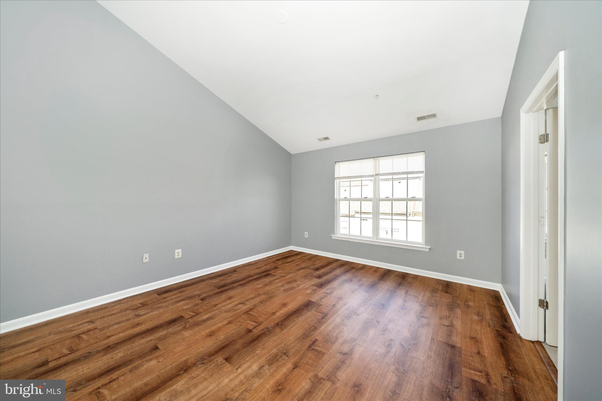 RUSSETT - Residential