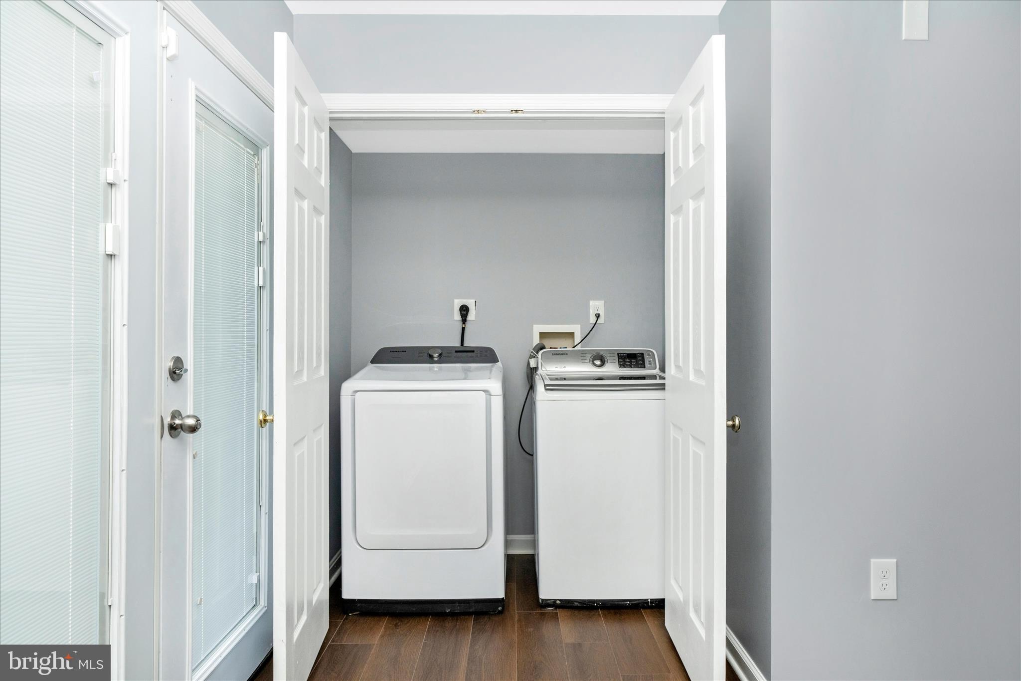 RUSSETT - Residential