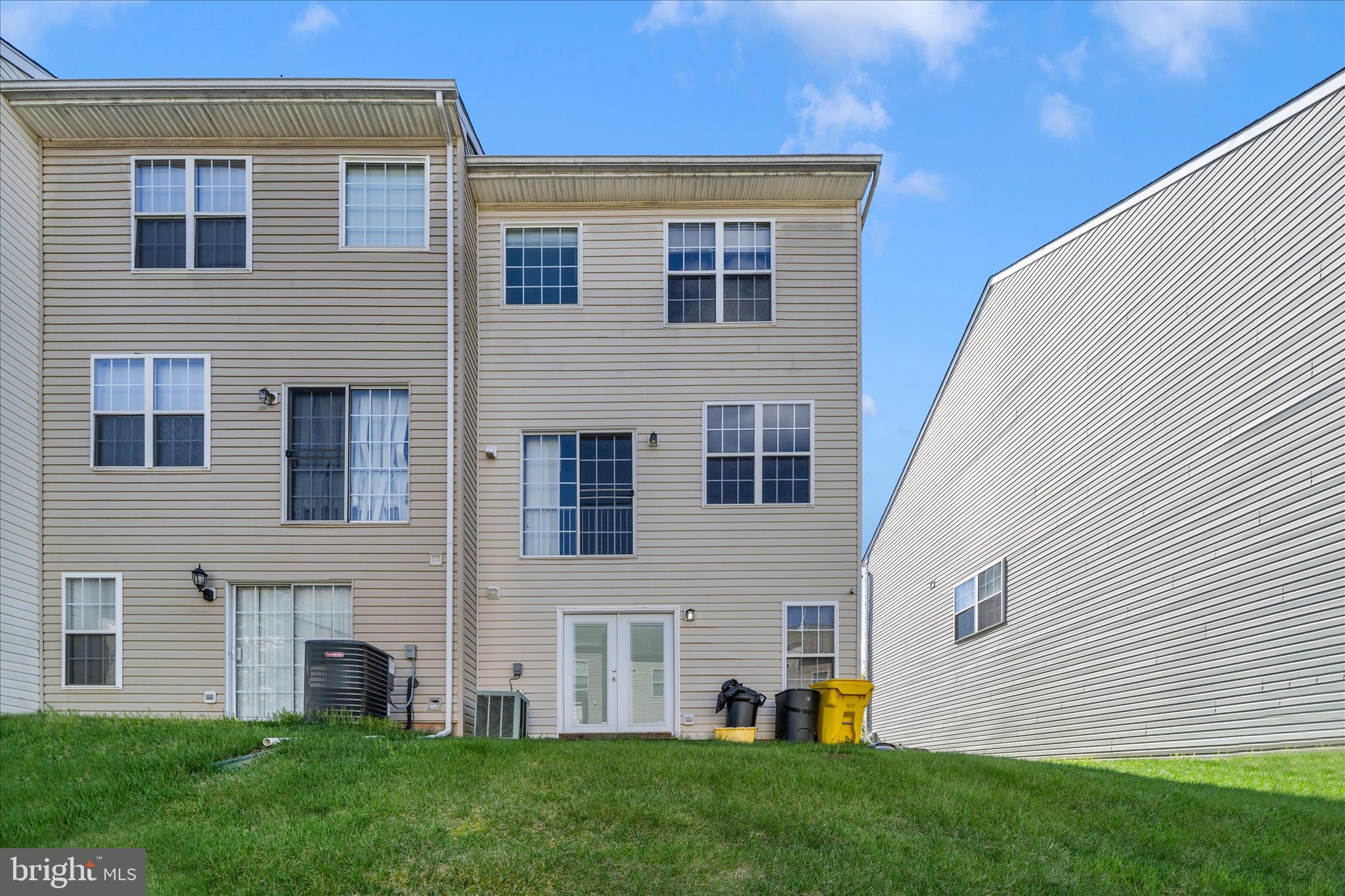 RUSSETT - Residential