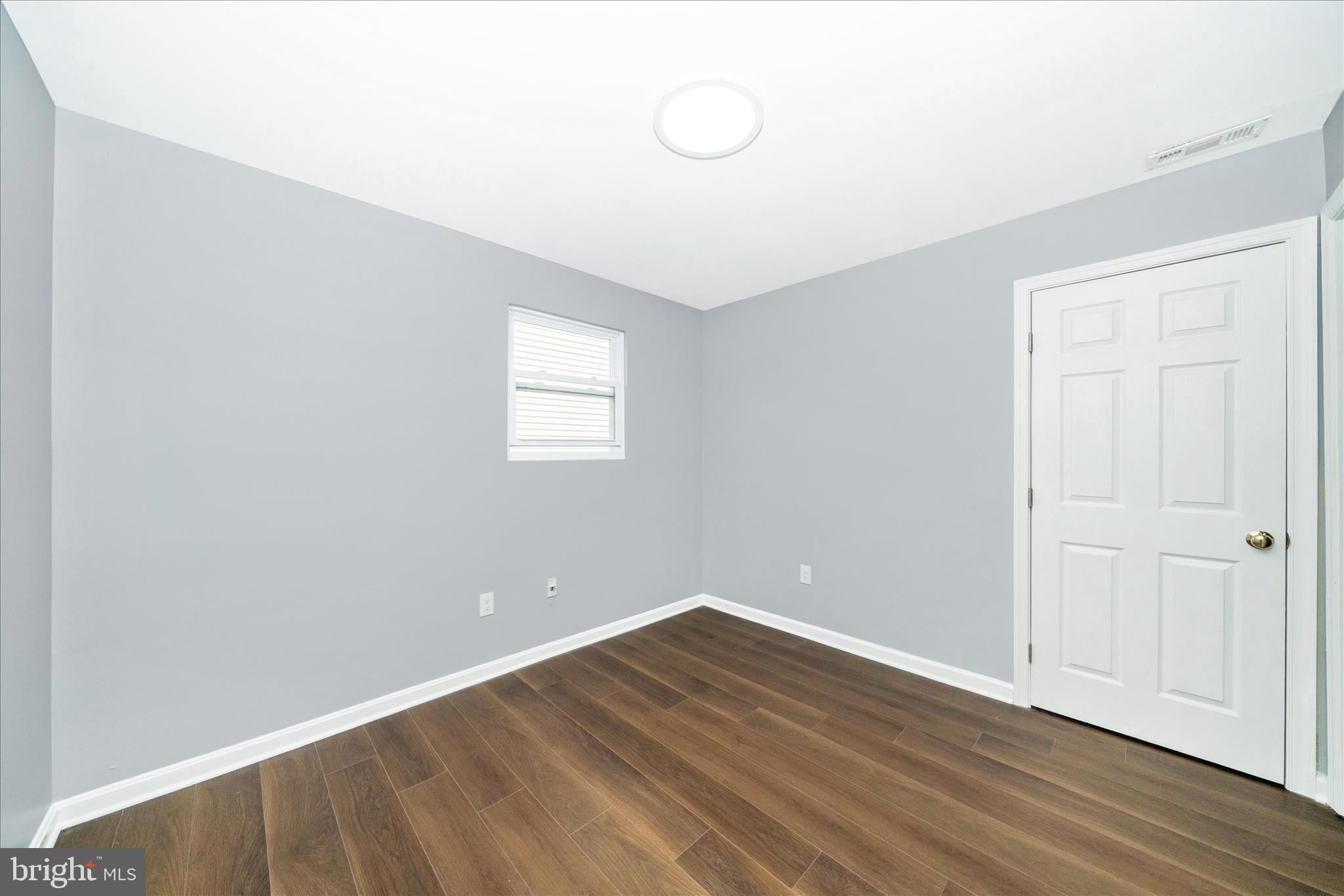 RUSSETT - Residential