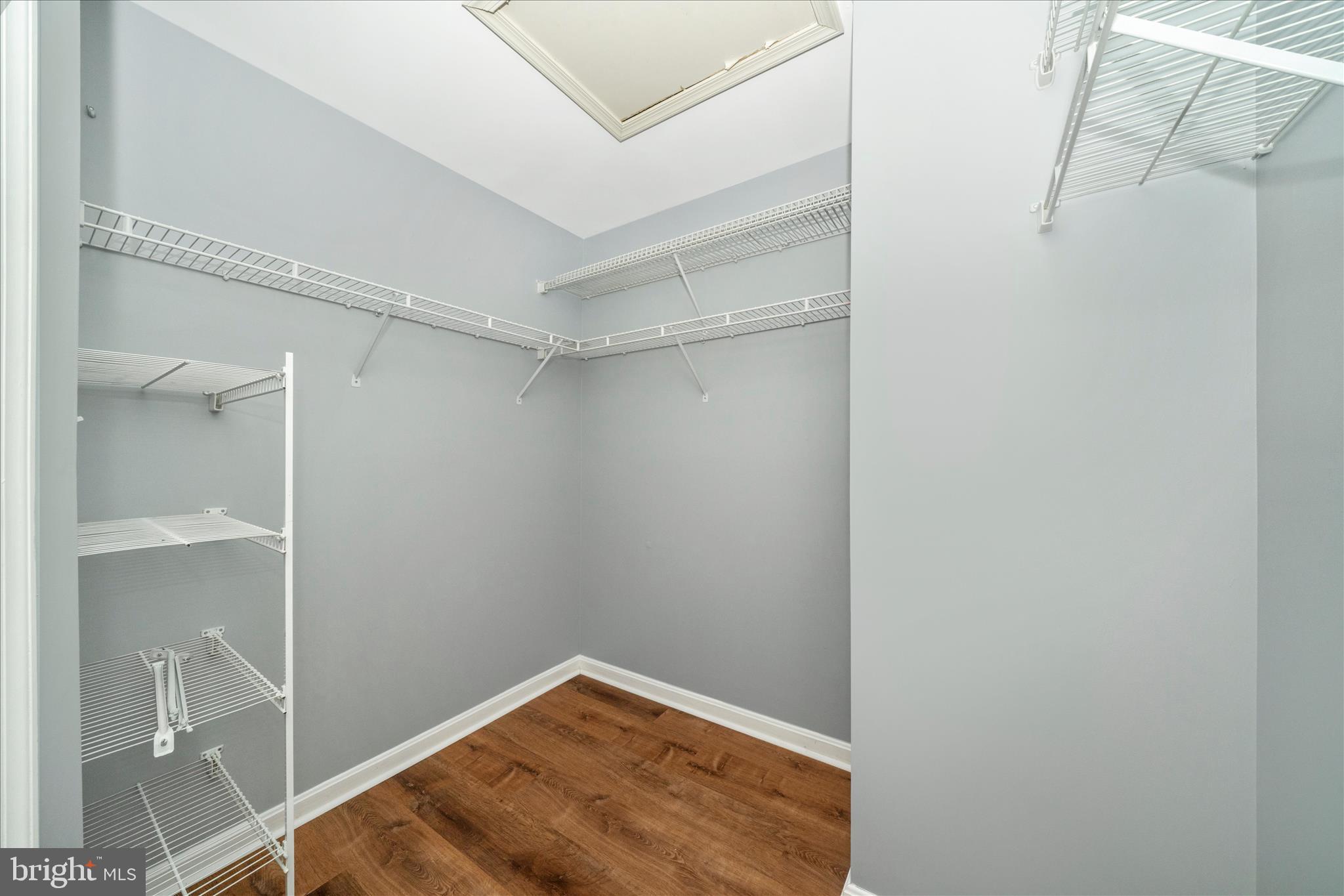 RUSSETT - Residential