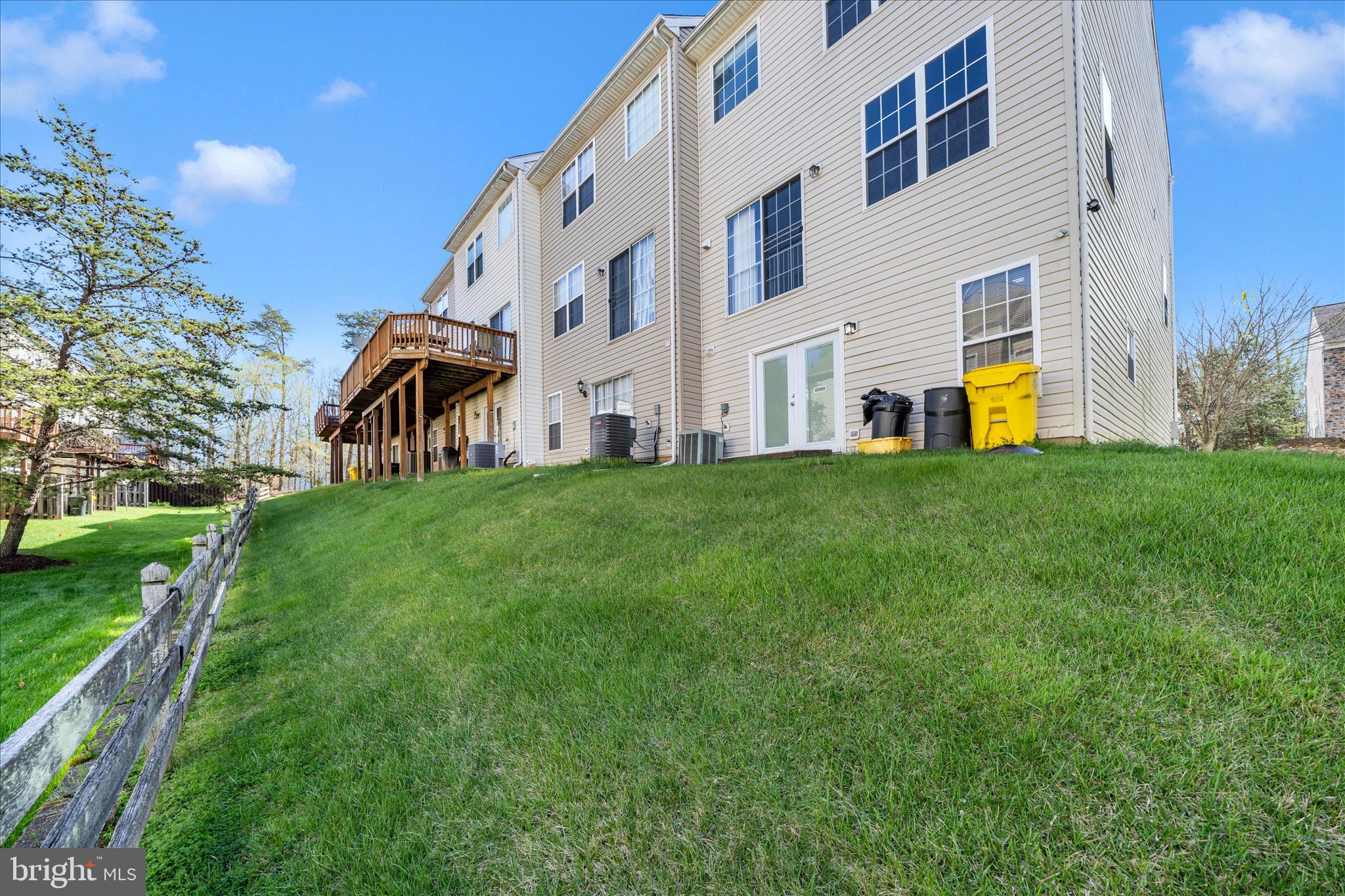 RUSSETT - Residential