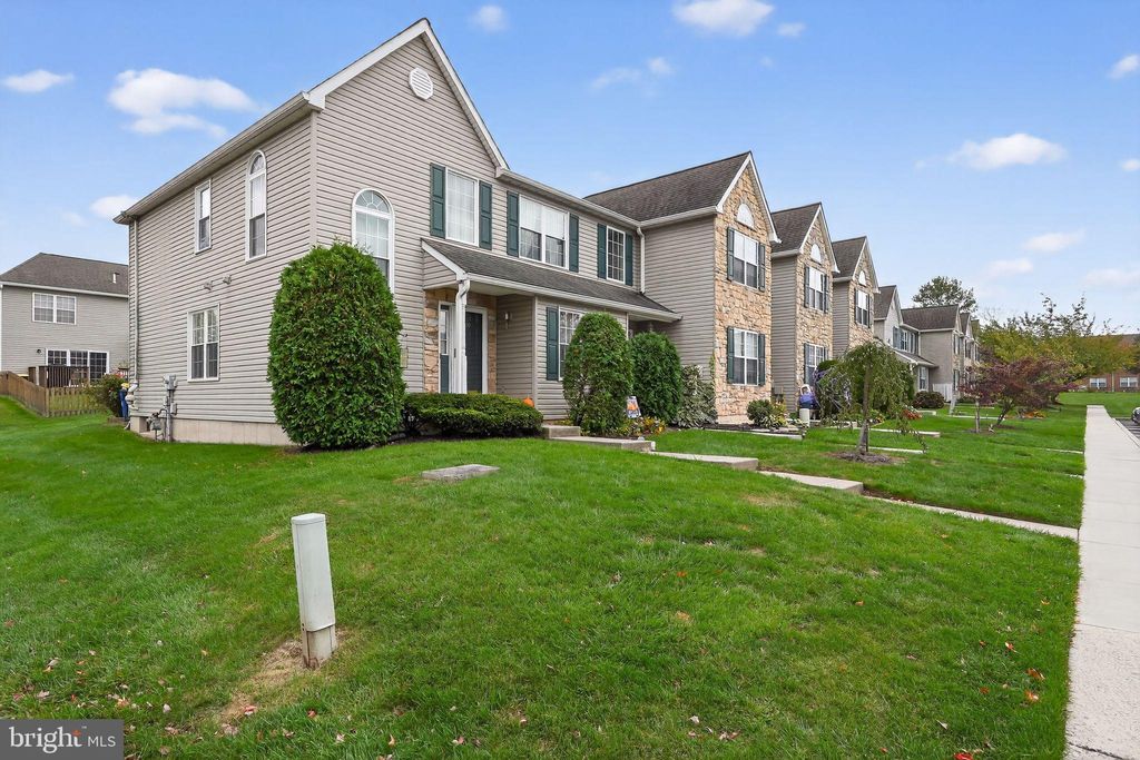 Photo of 160 Deer Run Court, ROYERSFORD, PA 19468 (MLS # PAMC2159530)
