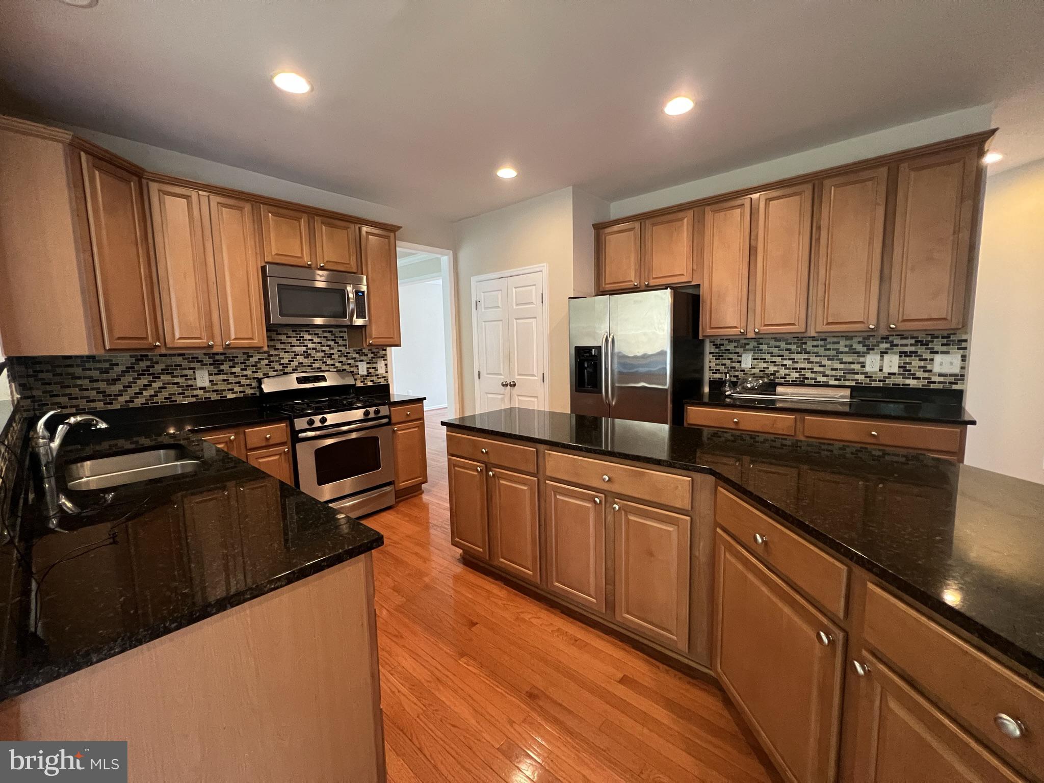 TAYLOR VILLAGE - Residential Lease