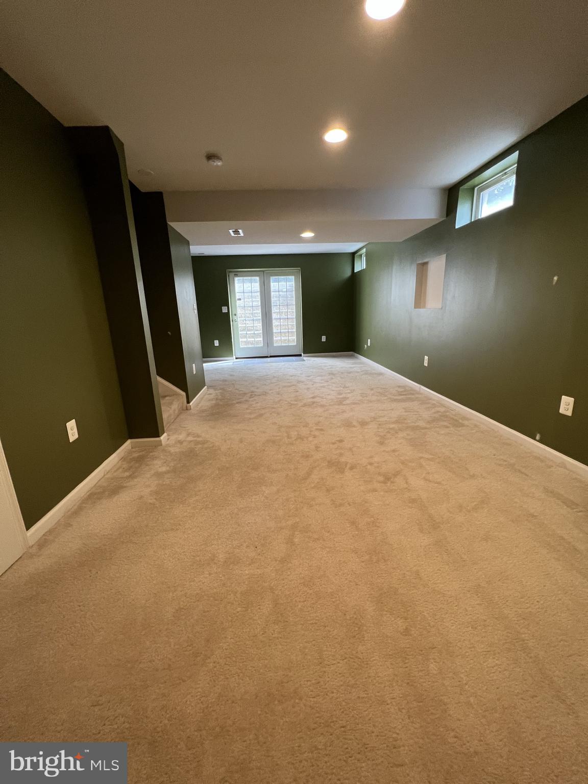 TAYLOR VILLAGE - Residential Lease