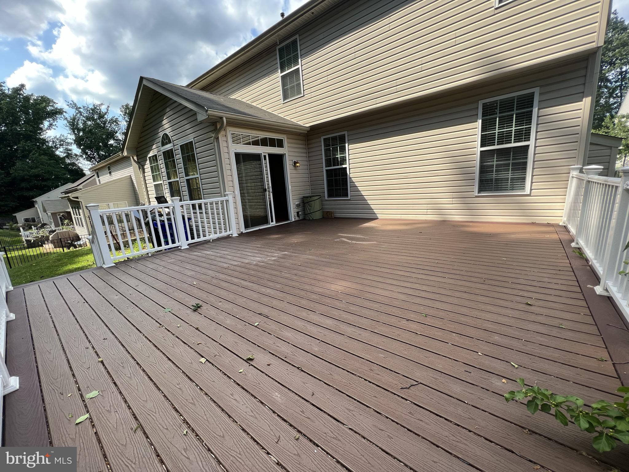 TAYLOR VILLAGE - Residential Lease