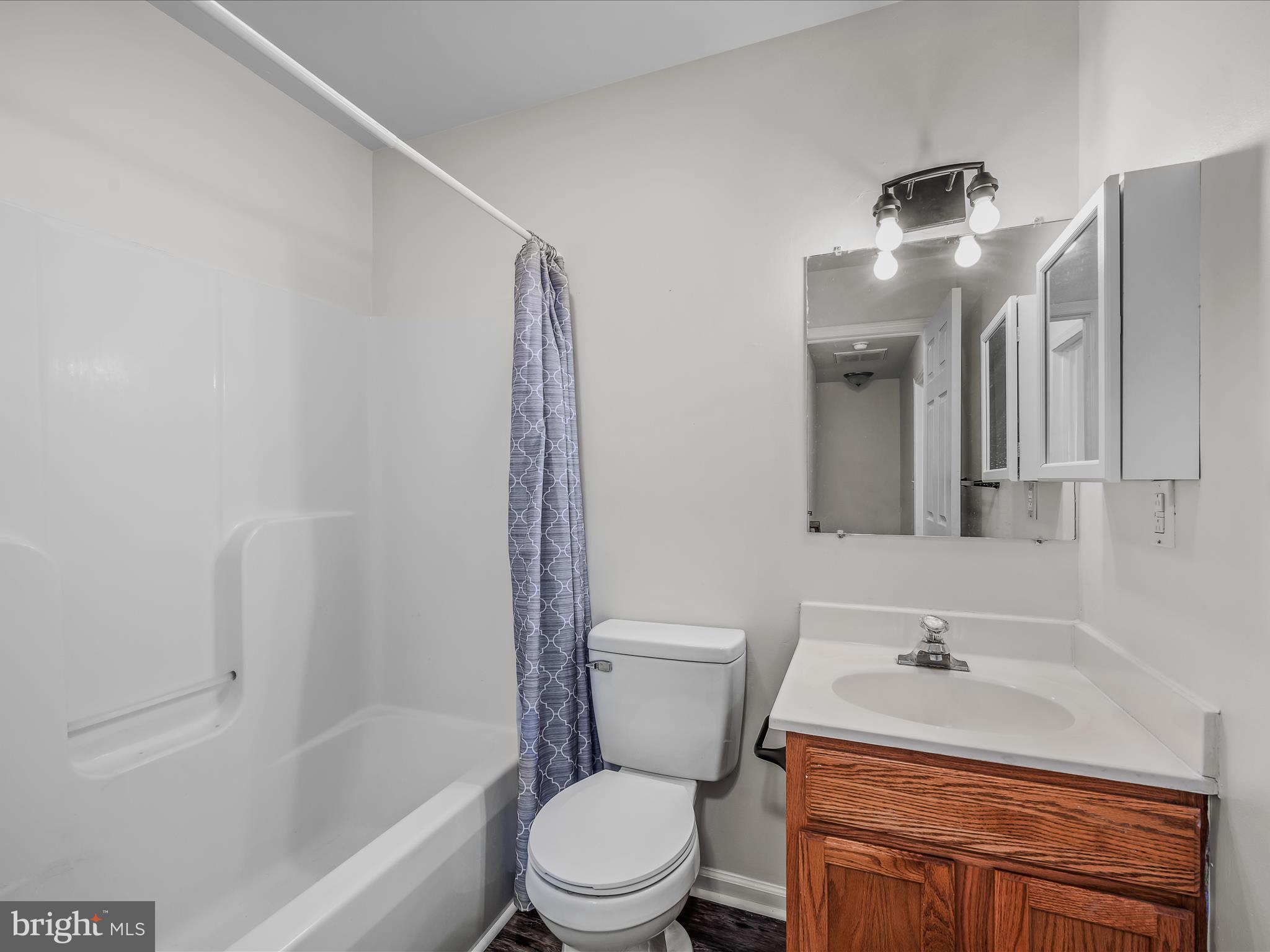 GEORGETOWN SQUARE - Residential