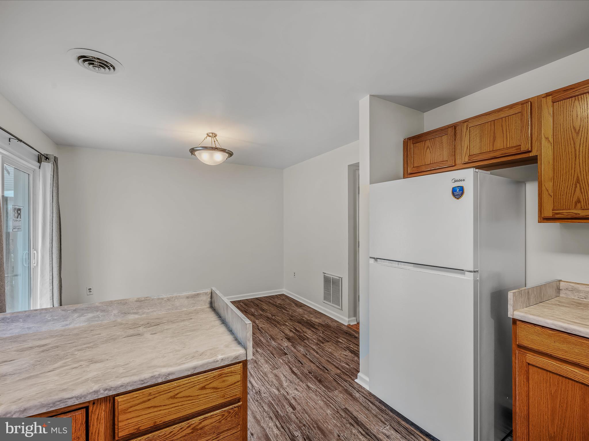 GEORGETOWN SQUARE - Residential