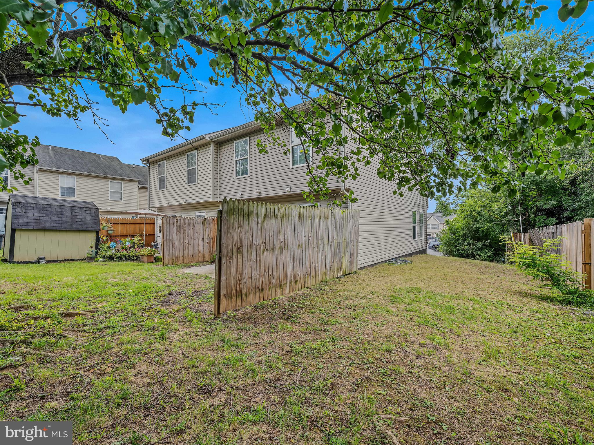 GEORGETOWN SQUARE - Residential