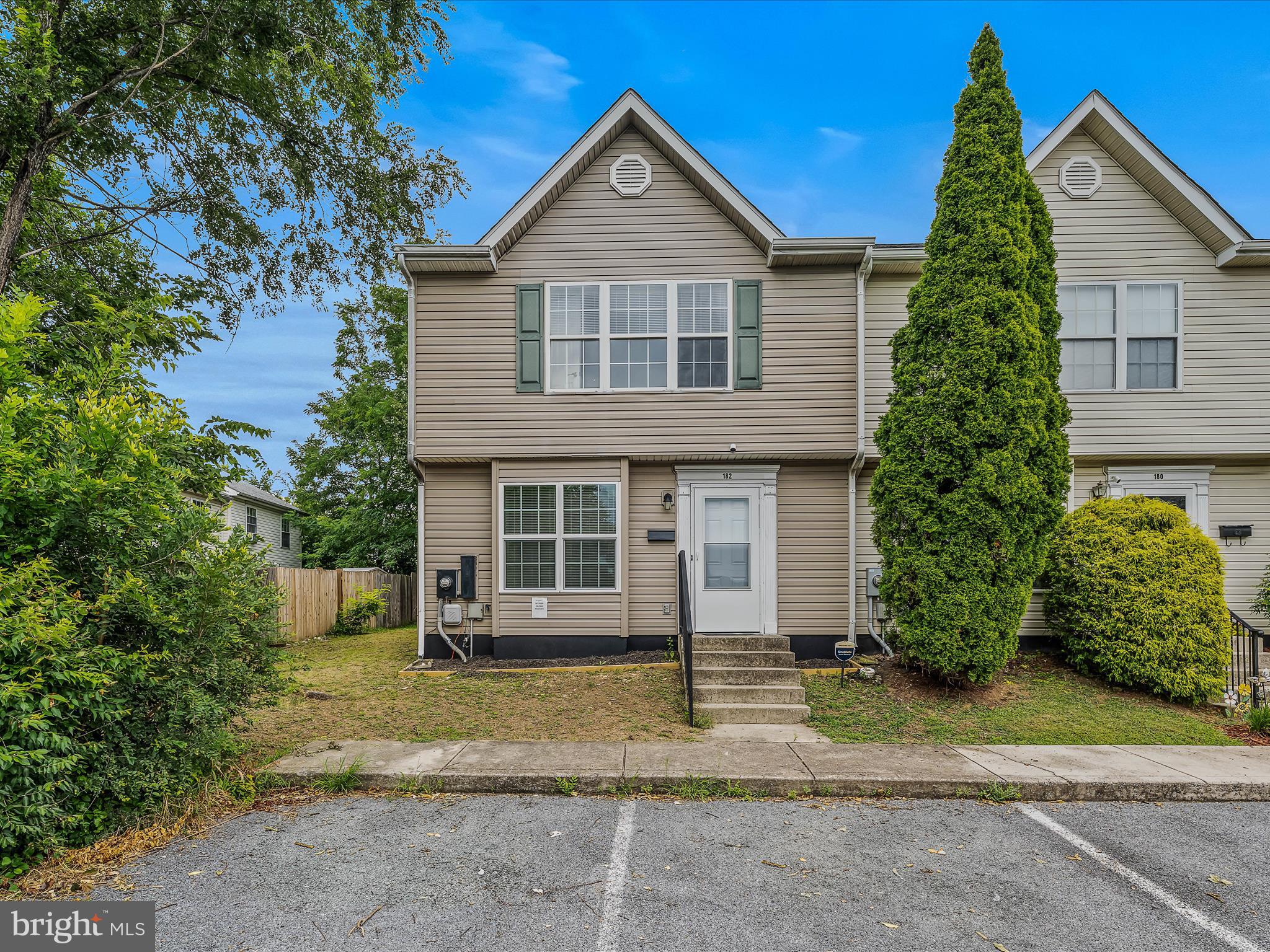 GEORGETOWN SQUARE - Residential