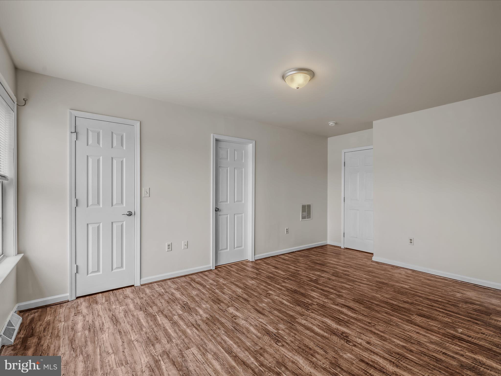 GEORGETOWN SQUARE - Residential