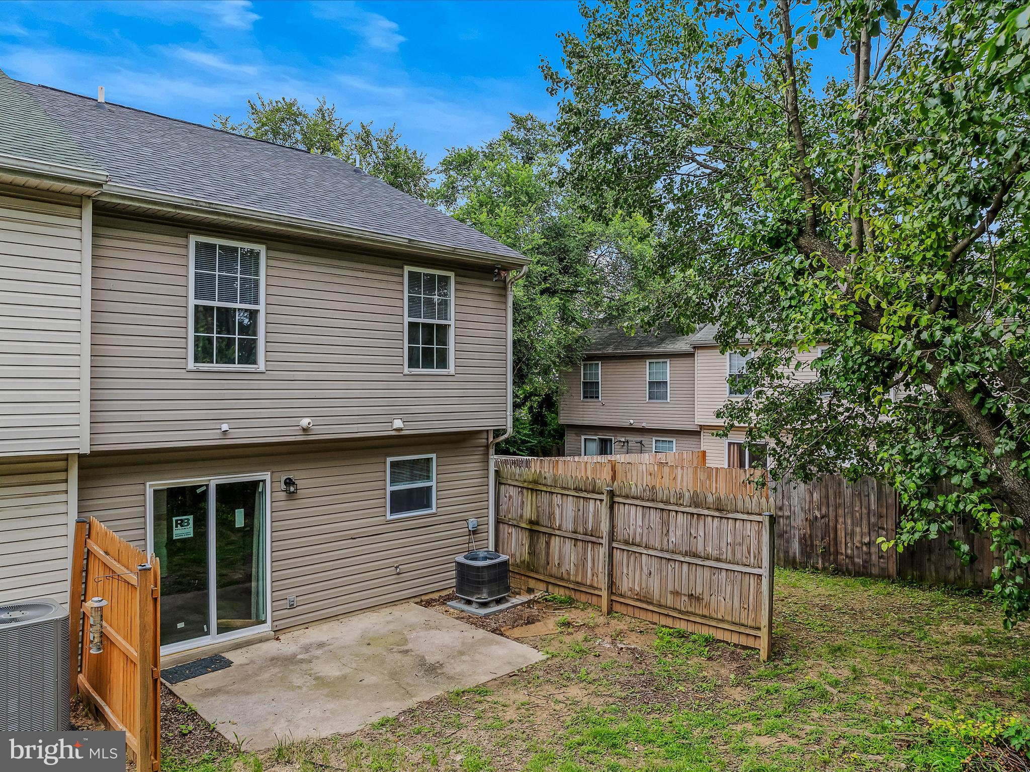 GEORGETOWN SQUARE - Residential