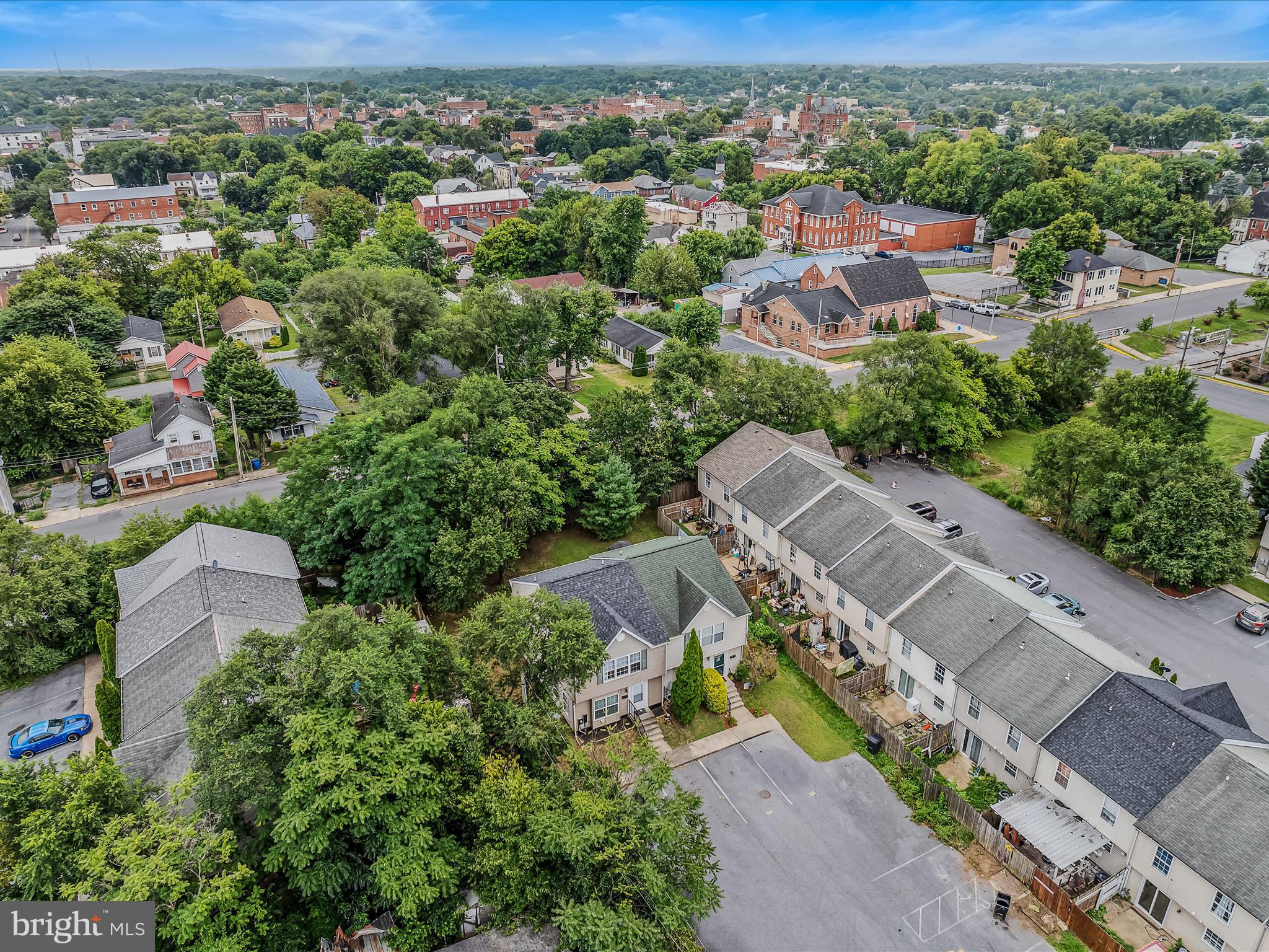 GEORGETOWN SQUARE - Residential