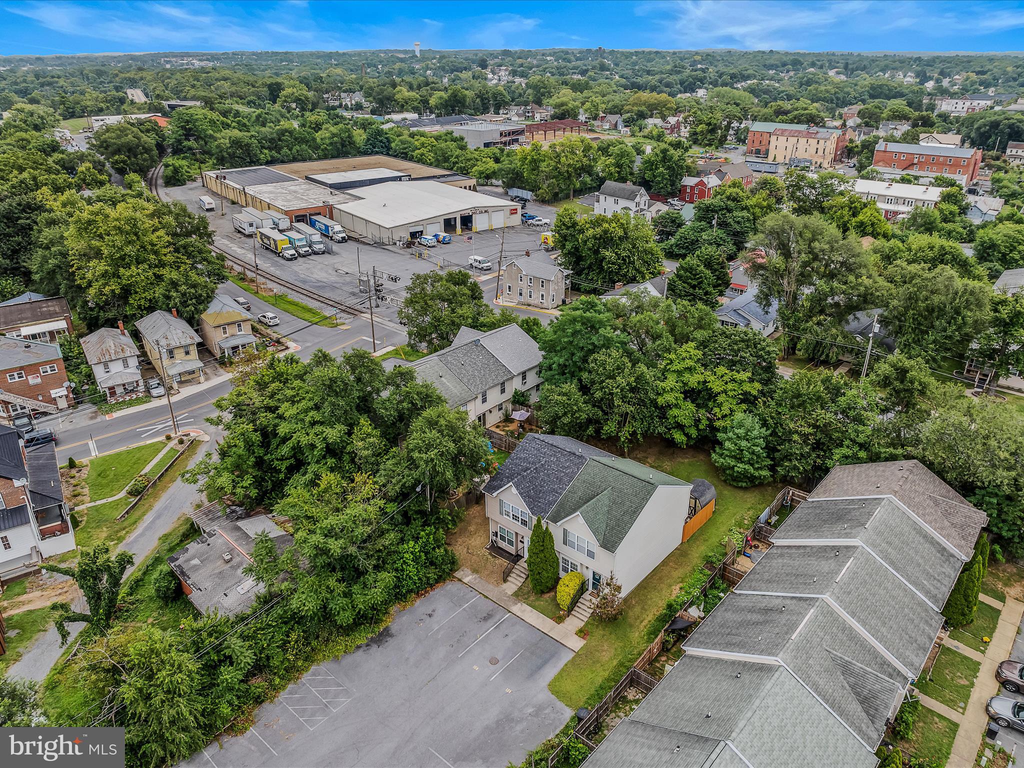 GEORGETOWN SQUARE - Residential