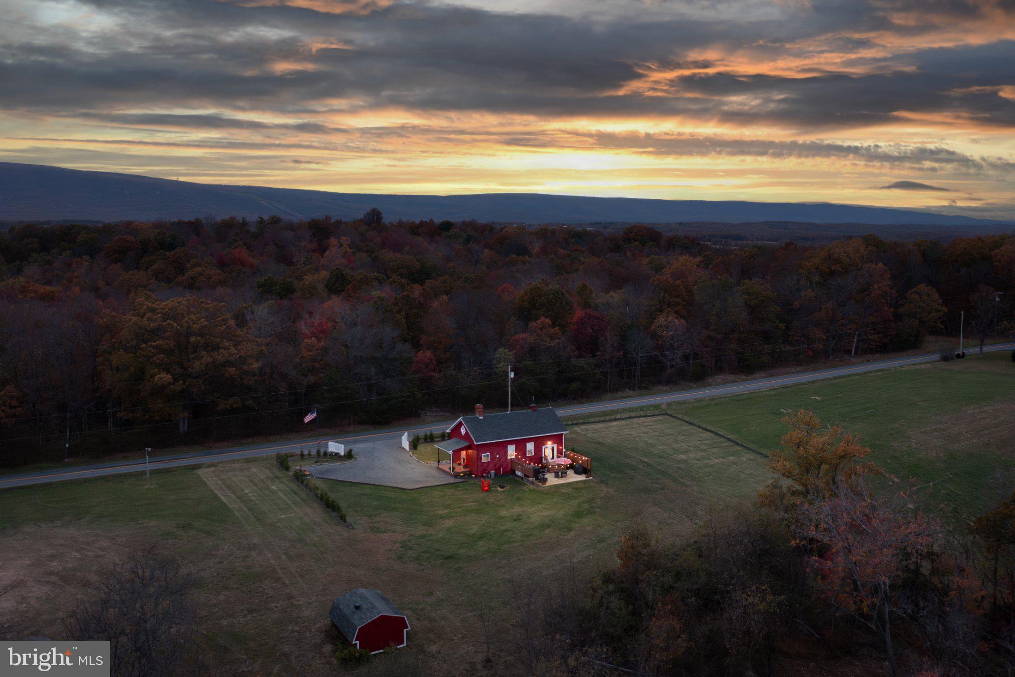 1098 REYNOLDS ROAD