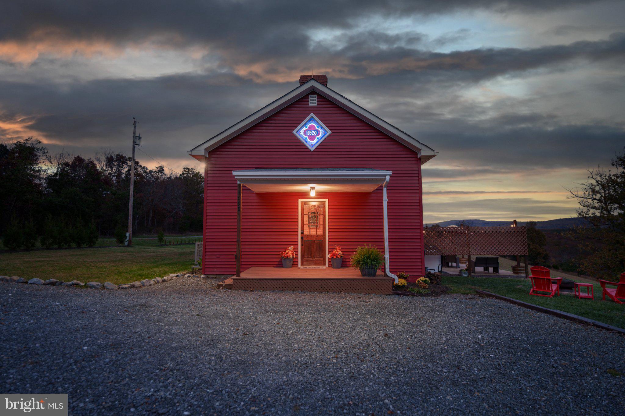 1098 REYNOLDS ROAD