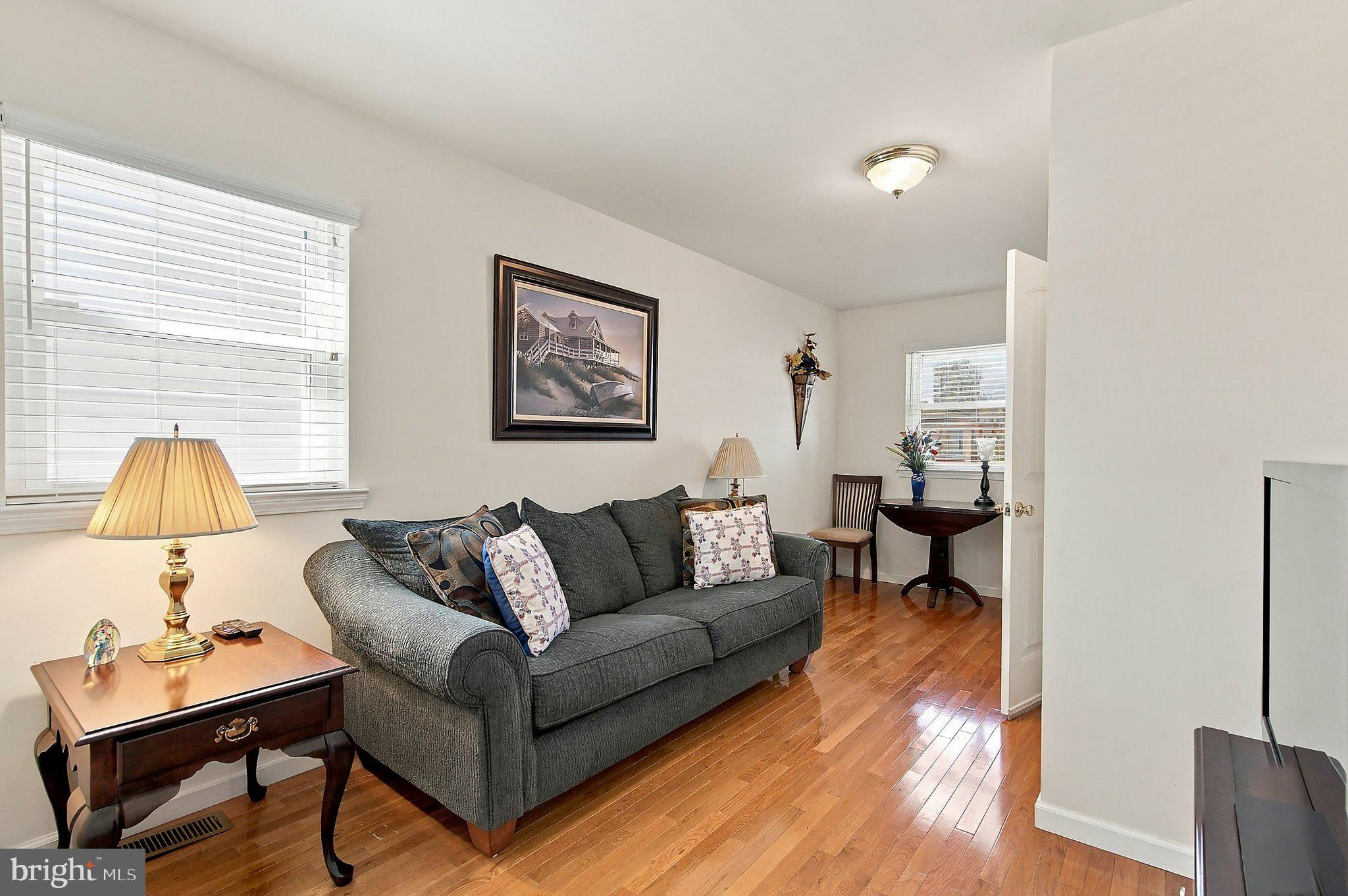15 FARRAGUT AVENUE