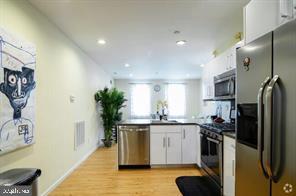 PHILADELPHIA (WEST) - Residential Lease