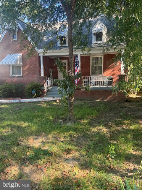 Photo of 3713 Washington Boulevard, ARLINGTON, VA 22201 (MLS # VAAR2080916)